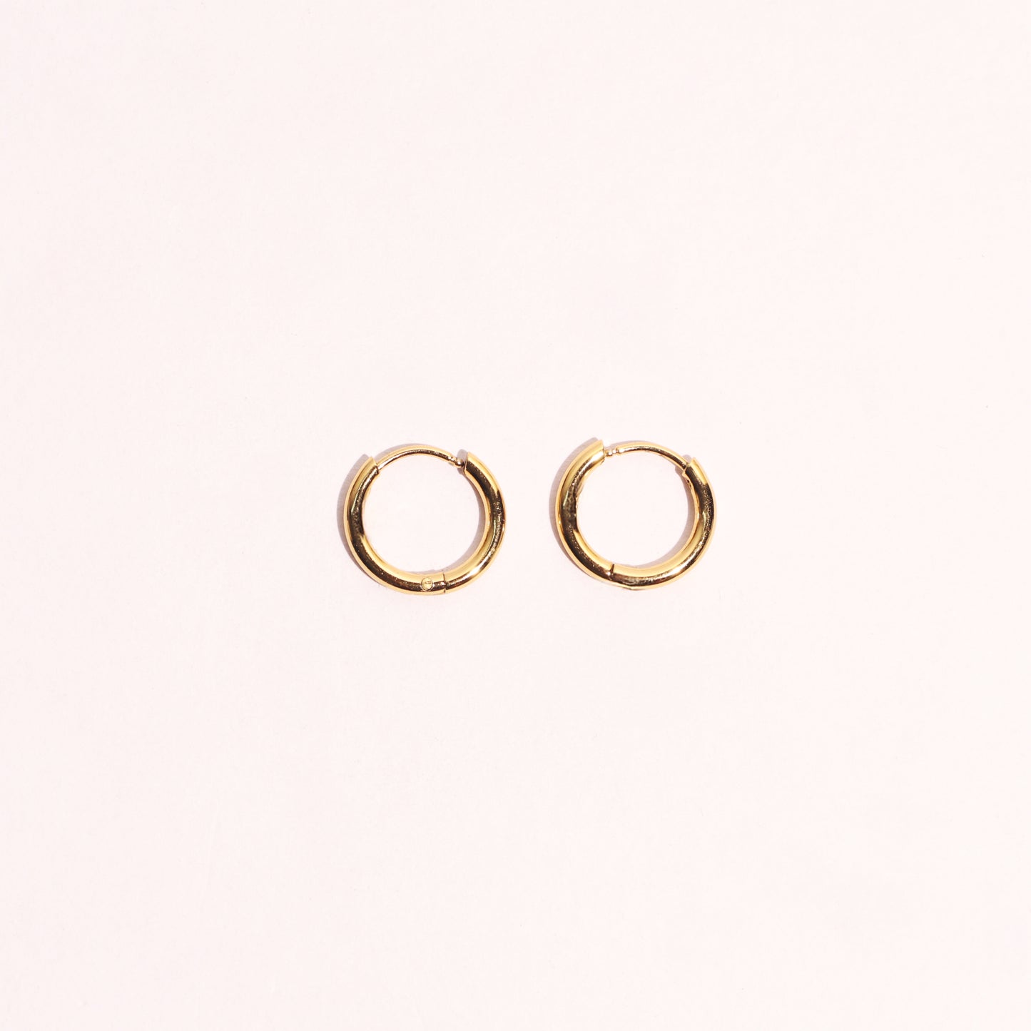 Stallae Classic Gold Hoop Earrings