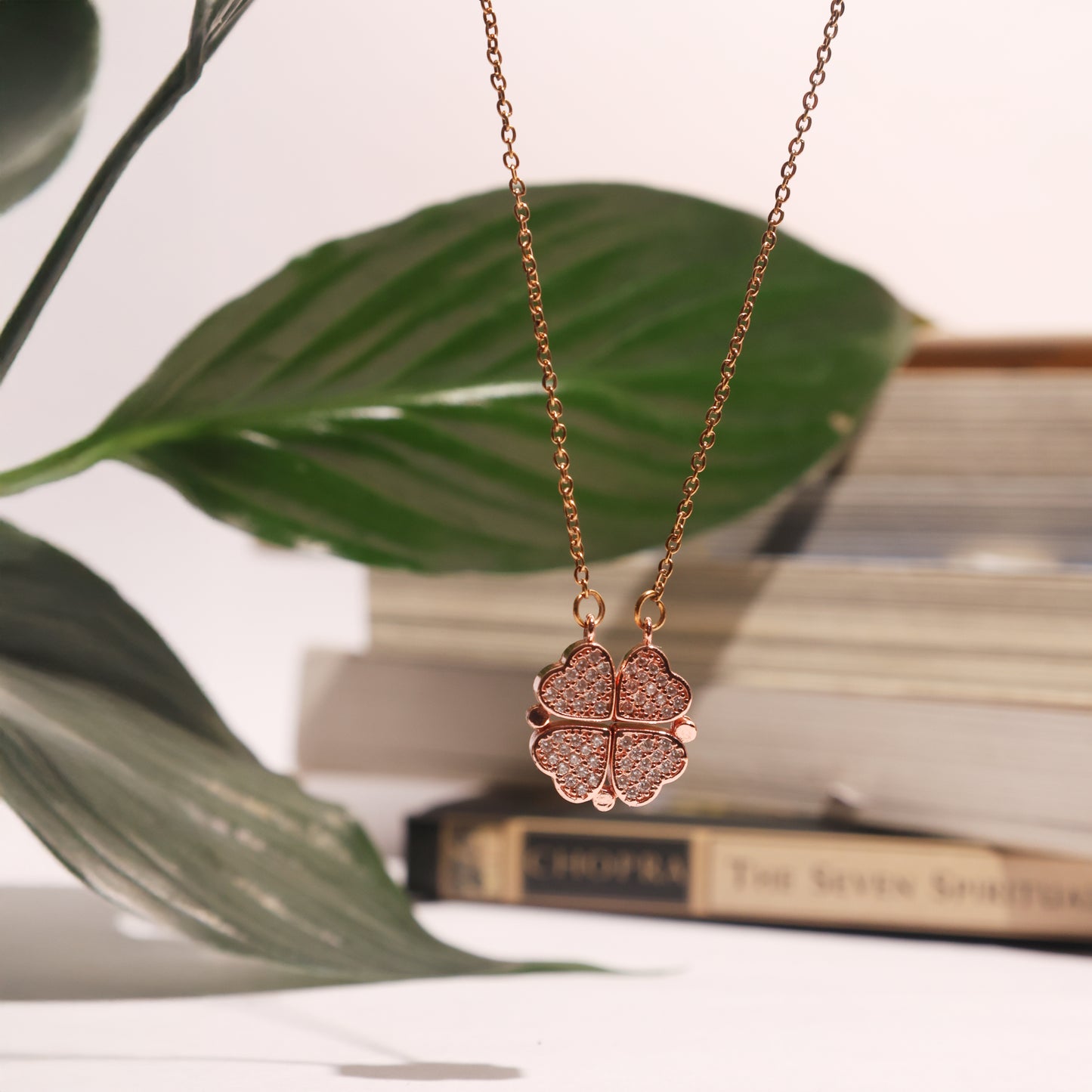 Elegant Floral Medallion Necklace in Gold
