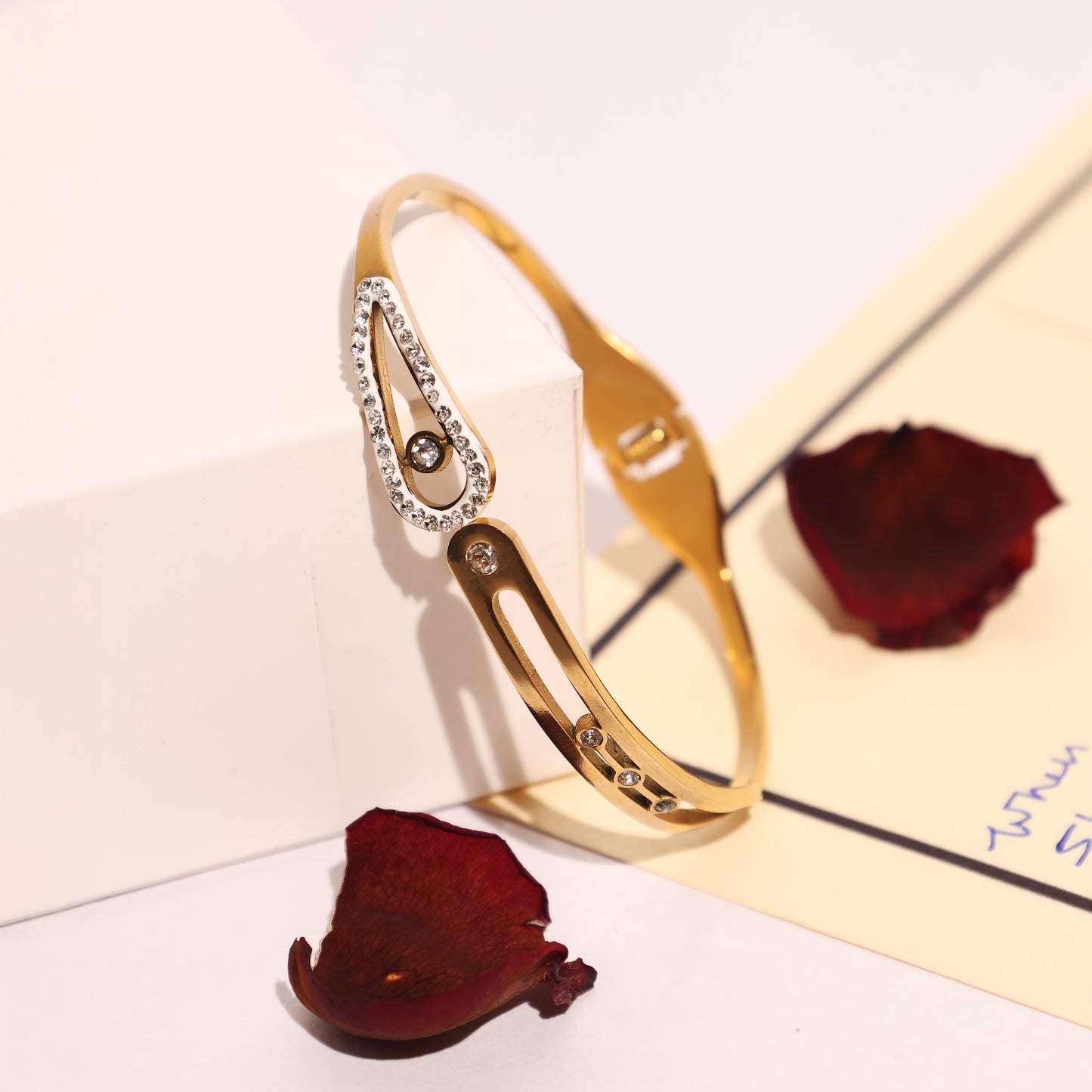 Golden Lock Charm Bracelet – A Symbol of Strength, Style, and Timeless Elegance