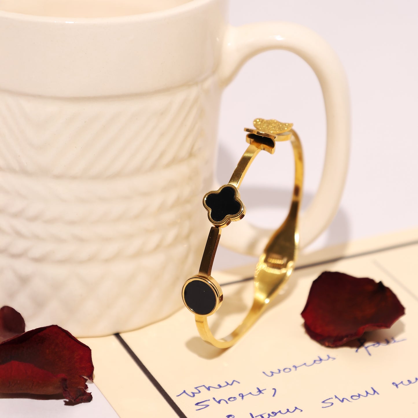 Midnight Clover Elegance Bracelet