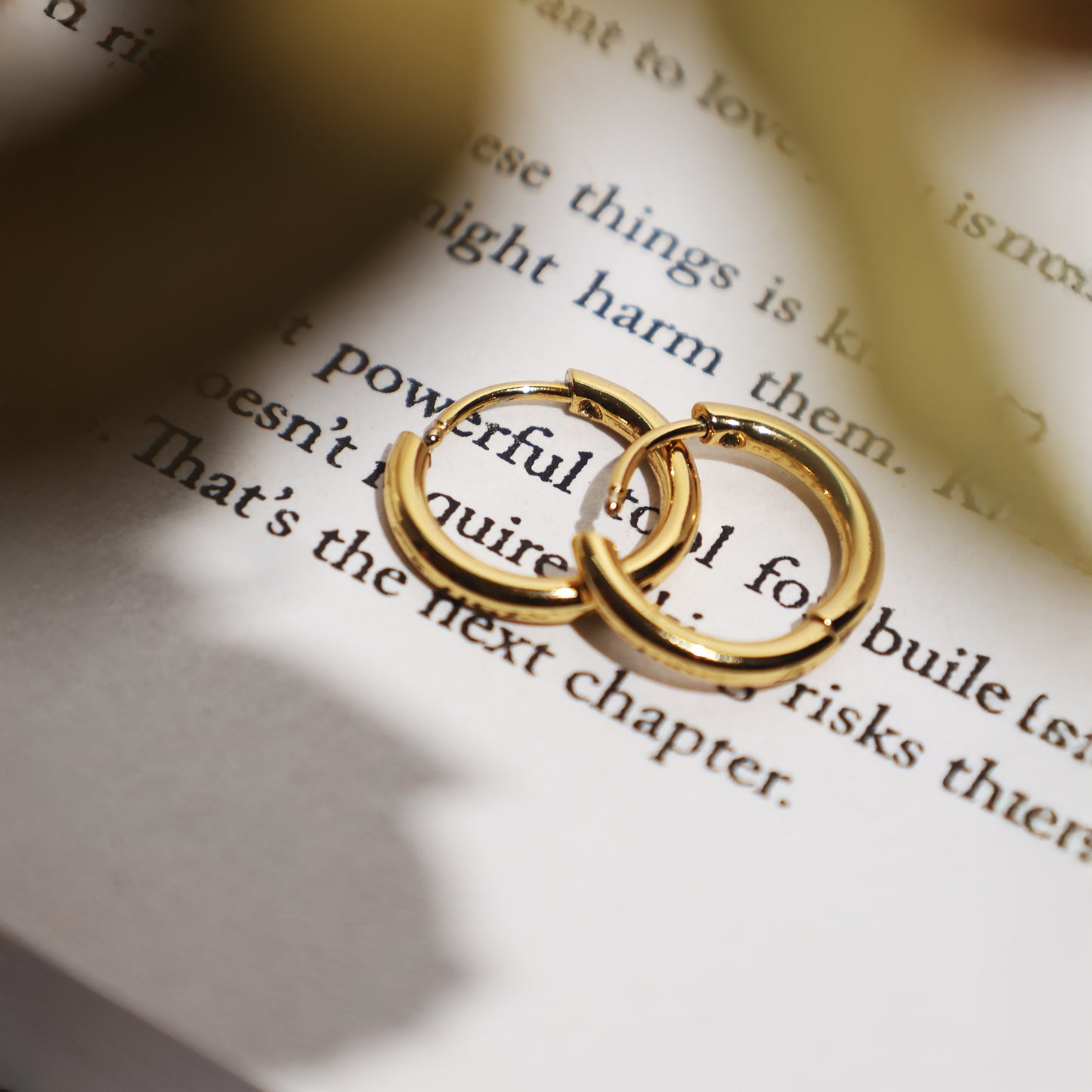 Stallae Classic Gold Hoop Earrings