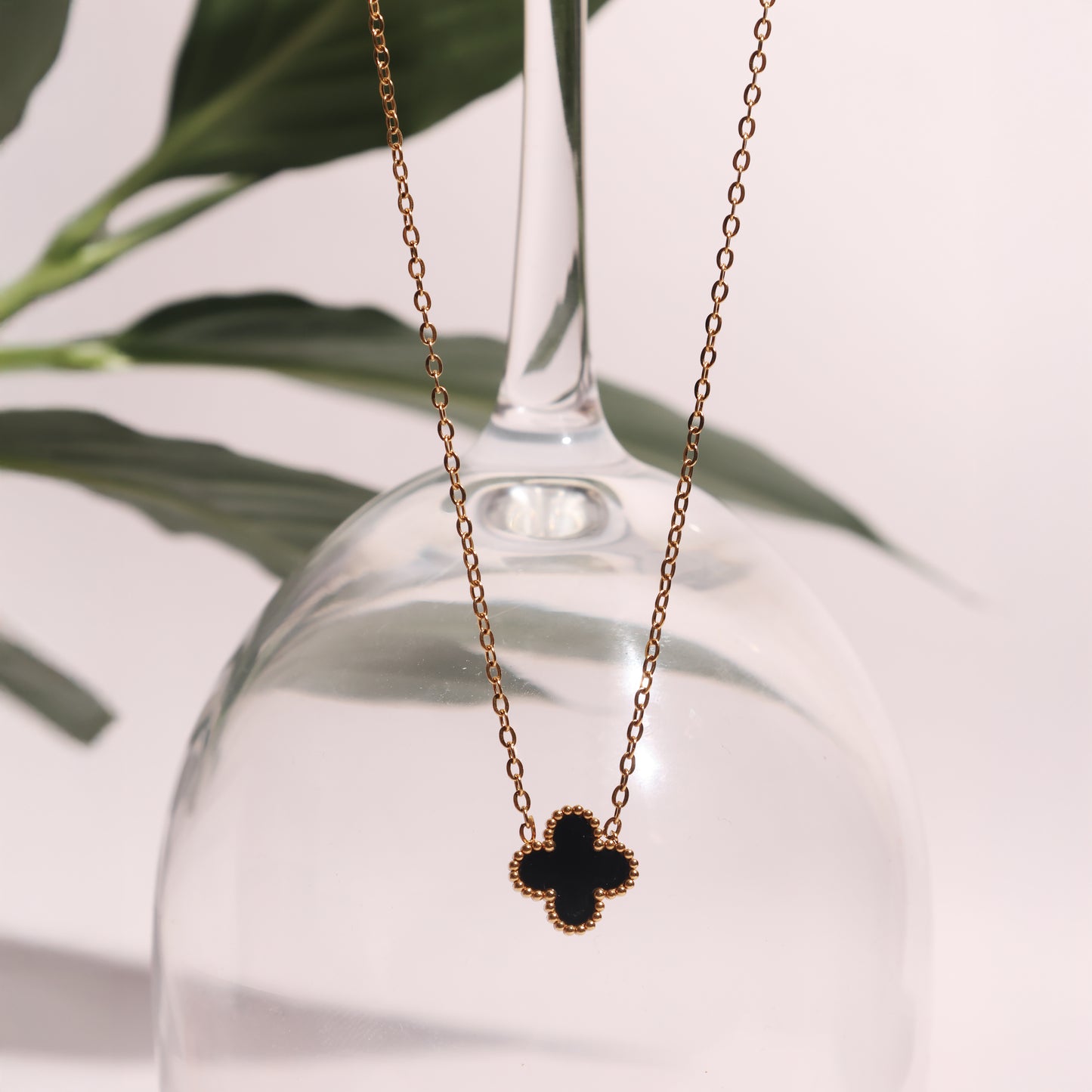 Noir Clover Elegance Necklace