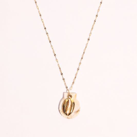 Golden Seashell Layered Pendant Necklace