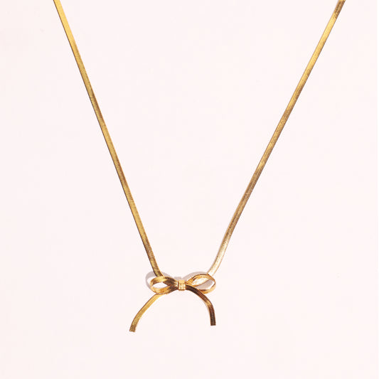 Gold Bow Necklace – Elegant & Feminine Jewelry