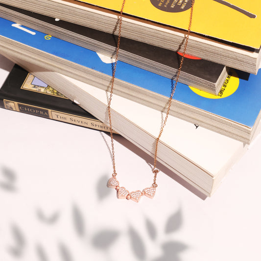 Elegant Floral Medallion Necklace in Gold