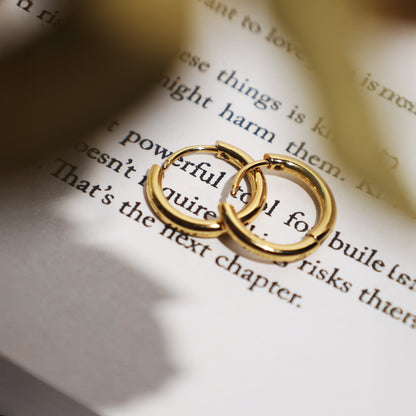 Stallae Classic Gold Hoop Earrings